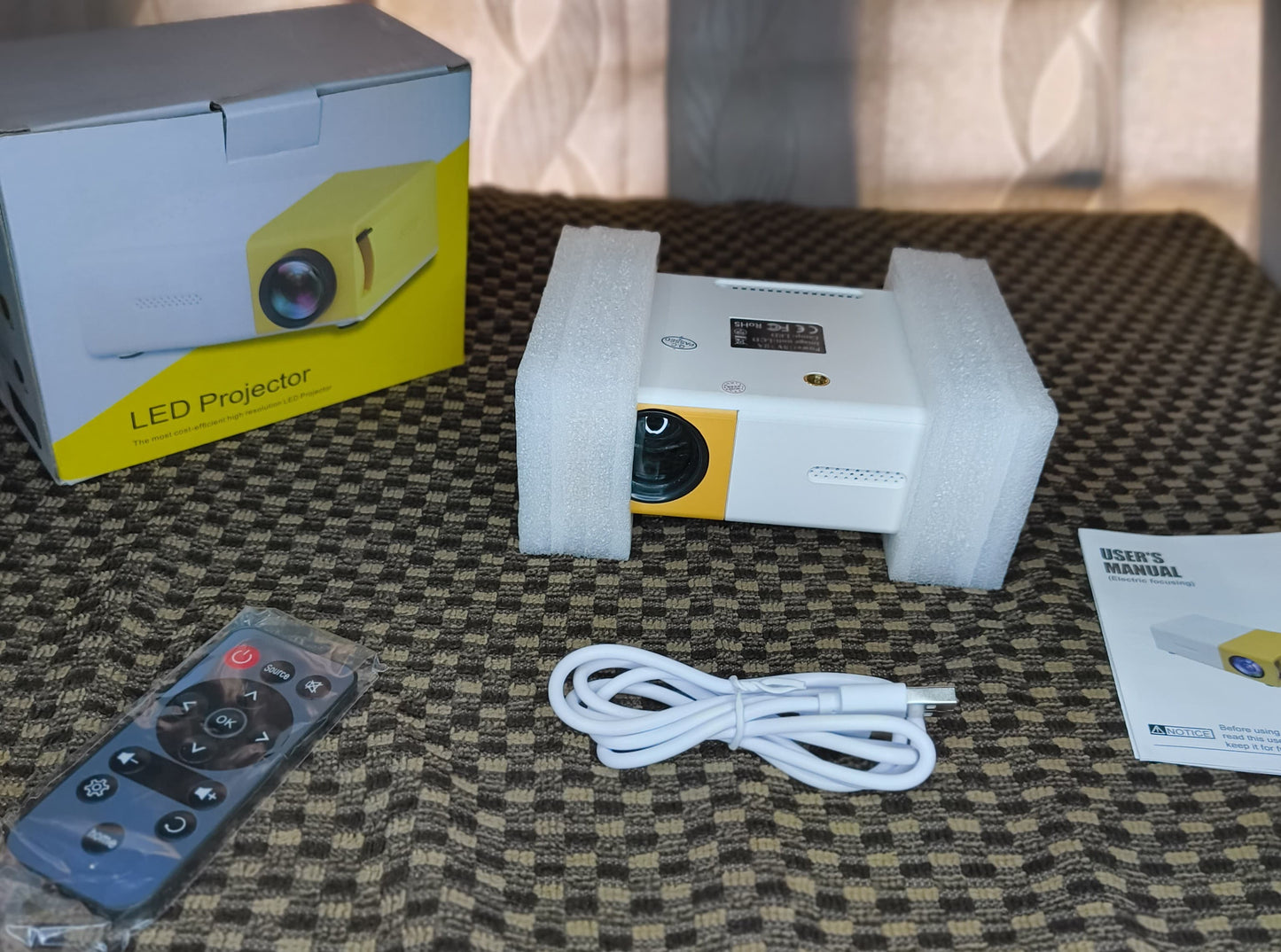 LED PROJECTOR